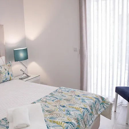 Real Holidays Apartman *