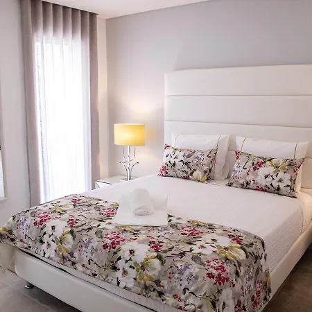 Real Holidays Apartment