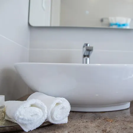 Real Holidays شقة نازاريه