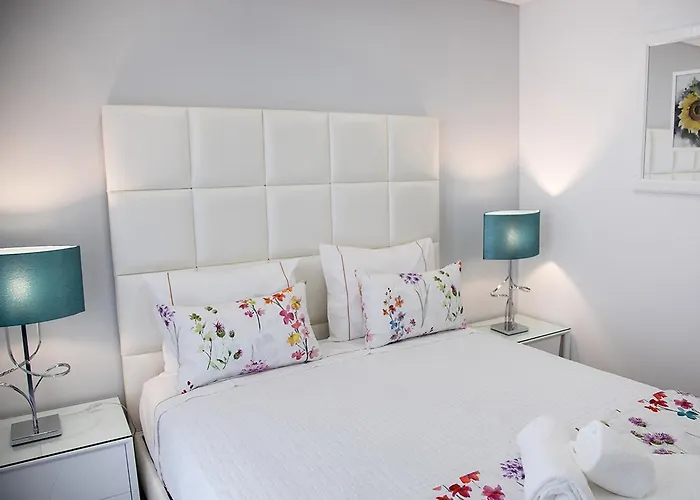 Real Holidays Apartment *